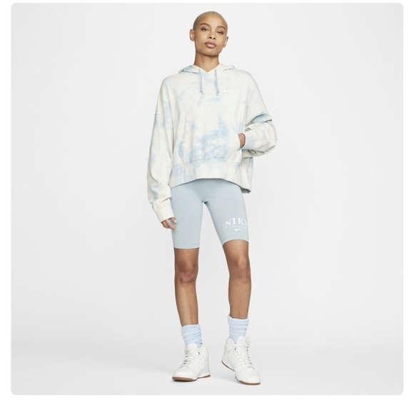Nike Sportswear Washed Jersey Cloud Hoodie
Size Large | NWT | Retail $75 - Picture 1 of 13
